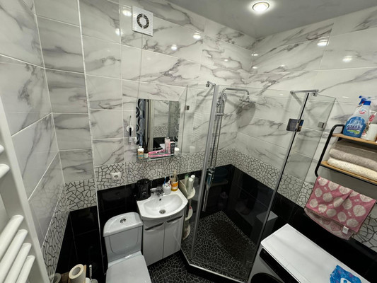 Продам однокомнатную (1-комн.) квартиру, Очаровательная ул, 10к4, Ессентуки г