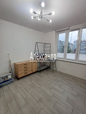 Продам однокомнатную (1-комн.) квартиру, Пушкинская ул, 13, Шушары п