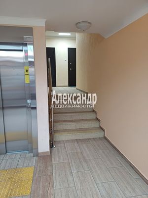 Продам однокомнатную (1-комн.) квартиру, Пушкинская ул, 13, Шушары п