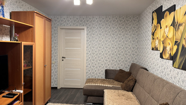 Продам однокомнатную (1-комн.) квартиру, Б.Красная ул, 44, Высокая Гора с