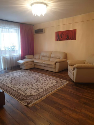 Продам трехкомнатную (3-комн.) квартиру, Бажова ул, 51, Екатеринбург г