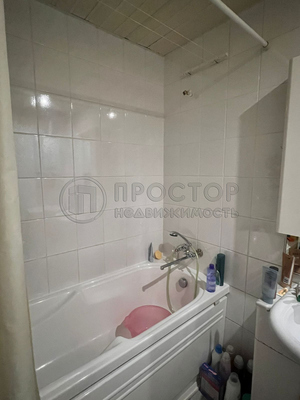 Продам трехкомнатную (3-комн.) квартиру, Гоголя ул, 30, Томилино рп