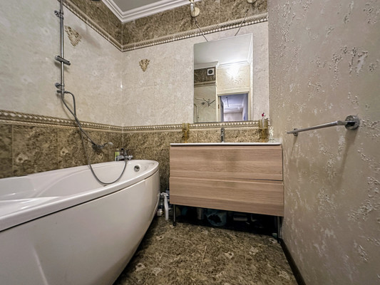 Продам двухкомнатную (2-комн.) квартиру, Оптиков ул, 47к1, Санкт-Петербург г