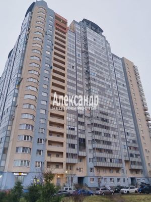 Продам трехкомнатную (3-комн.) квартиру, Выборгское ш, 27к3, Санкт-Петербург г