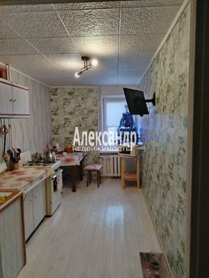 Продам 2-комн. в 4-комн. квартире, 13, Клопицы д