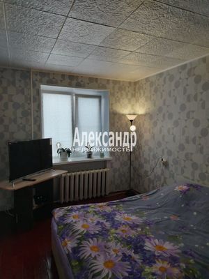 Продам 2-комн. в 4-комн. квартире, 13, Клопицы д