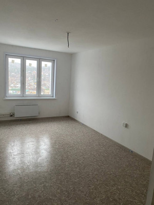 Продам трехкомнатную (3-комн.) квартиру, Лесопарковая ул, 43, Красноярск г