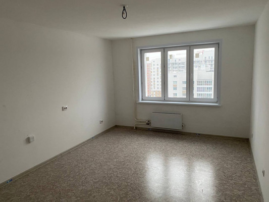 Продам трехкомнатную (3-комн.) квартиру, Лесопарковая ул, 43, Красноярск г