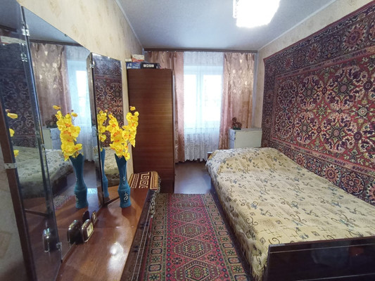 Продам трехкомнатную (3-комн.) квартиру, Тимуровцев ул, 6, Рязань г