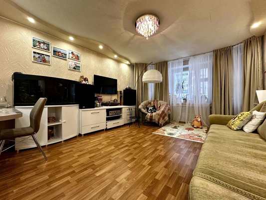 Продам двухкомнатную (2-комн.) квартиру, Студенческий проезд, 19/2, Киров г