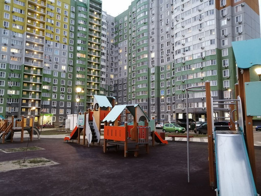 Продам трехкомнатную (3-комн.) квартиру, Ткачева ул, 25, Ростов-на-Дону г