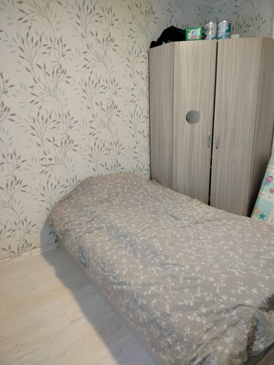Продам трехкомнатную (3-комн.) квартиру, Зелинского ул, 24, Великий Новгород г