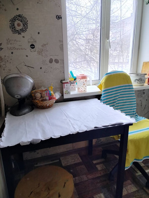 Продам трехкомнатную (3-комн.) квартиру, Зелинского ул, 24, Великий Новгород г
