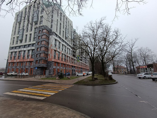 Продам трехкомнатную (3-комн.) квартиру, Маршала Борзова ул, 109, Калининград г