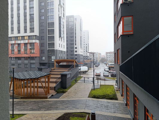 Продам трехкомнатную (3-комн.) квартиру, Маршала Борзова ул, 109, Калининград г