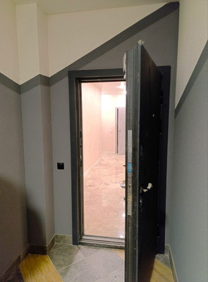 Продам трехкомнатную (3-комн.) квартиру, Маршала Борзова ул, 109, Калининград г