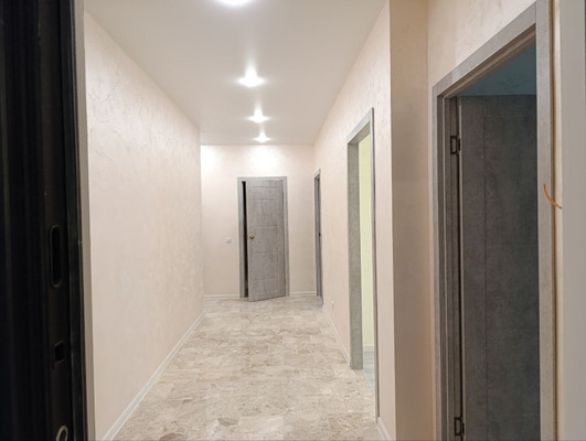 Продам трехкомнатную (3-комн.) квартиру, Маршала Борзова ул, 109, Калининград г