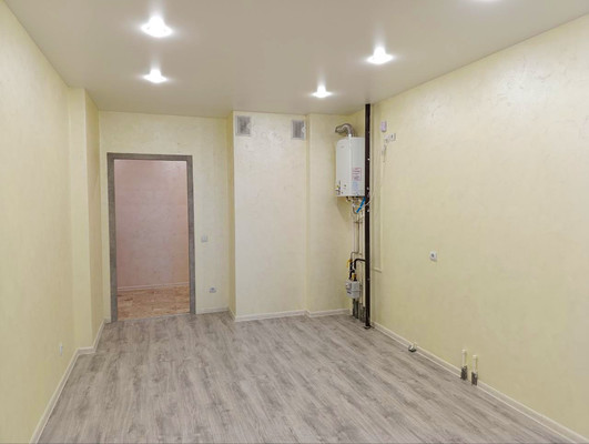 Продам трехкомнатную (3-комн.) квартиру, Маршала Борзова ул, 109, Калининград г