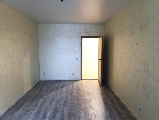 Продам трехкомнатную (3-комн.) квартиру, Маршала Борзова ул, 109, Калининград г