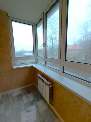 Продам трехкомнатную (3-комн.) квартиру, Маршала Борзова ул, 109, Калининград г