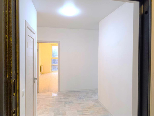 Продам трехкомнатную (3-комн.) квартиру, Маршала Борзова ул, 109, Калининград г