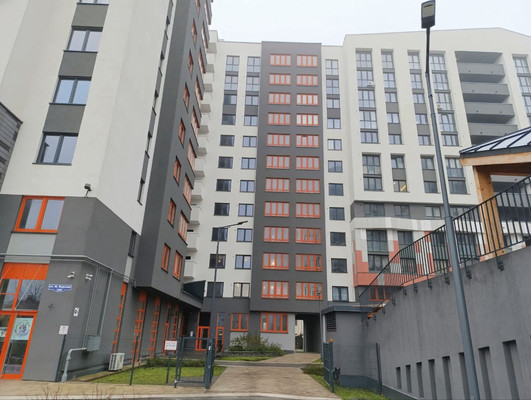 Продам трехкомнатную (3-комн.) квартиру, Маршала Борзова ул, 109, Калининград г