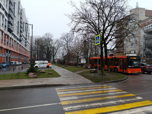 Продам трехкомнатную (3-комн.) квартиру, Маршала Борзова ул, 109, Калининград г