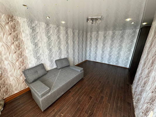 Продам двухкомнатную (2-комн.) квартиру, Сортировочная ул, 1, Комсомольск-на-Амуре г