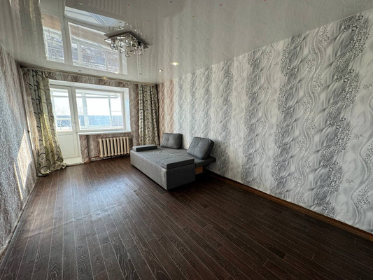 Продам двухкомнатную (2-комн.) квартиру, Сортировочная ул, 1, Комсомольск-на-Амуре г