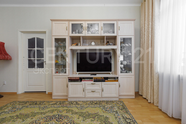 Продам двухкомнатную (2-комн.) квартиру, Красная ул, 15 , Калининград г