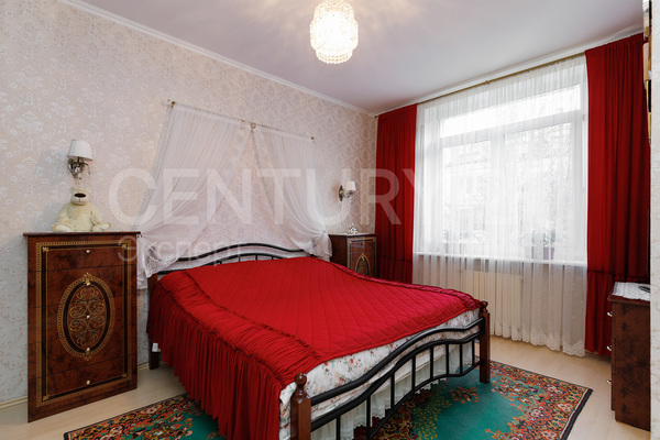 Продам двухкомнатную (2-комн.) квартиру, Красная ул, 15 , Калининград г