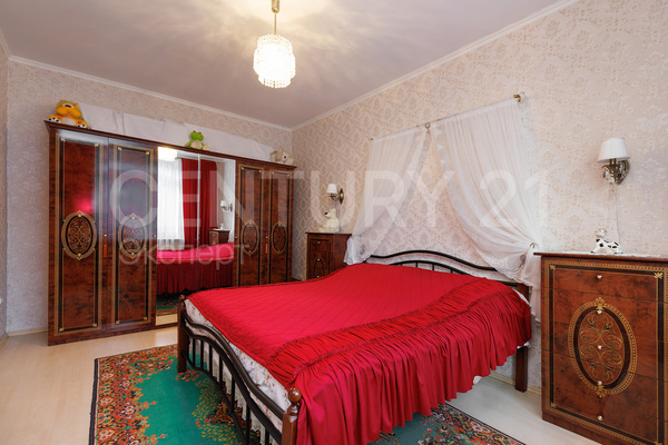 Продам двухкомнатную (2-комн.) квартиру, Красная ул, 15 , Калининград г