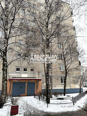 Продам трехкомнатную (3-комн.) квартиру, Ярослава Гашека ул, д. 13 корп. 3, Санкт-Петербург г