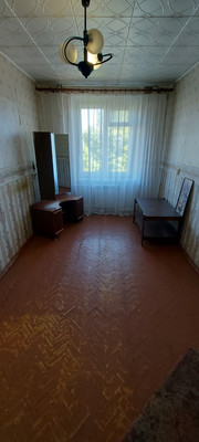 Продам трехкомнатную (3-комн.) квартиру, Варвары Петровой ул, 8А, Понтонный п