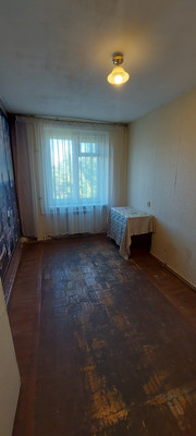 Продам трехкомнатную (3-комн.) квартиру, Варвары Петровой ул, 8А, Понтонный п