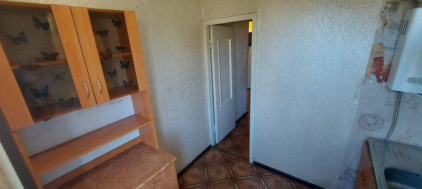 Продам трехкомнатную (3-комн.) квартиру, Варвары Петровой ул, 8А, Понтонный п