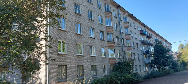 Продам трехкомнатную (3-комн.) квартиру, Варвары Петровой ул, 8А, Понтонный п