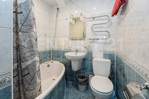 Продам коммерческое помещение 199,2 м2, Красная ул, 136 , Калининград г