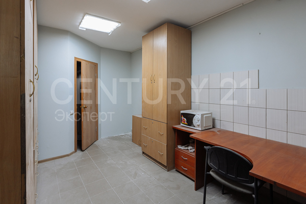 Продам коммерческое помещение 463 м2, Аллея смелых ул, 121 , Калининград г