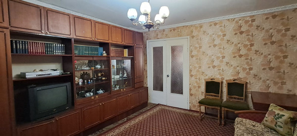 Продам трехкомнатную (3-комн.) квартиру, Ленина ул, 112, Волгодонск г
