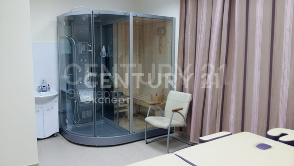 Продам коммерческое помещение 342 м2, Больничная ул, 44 , Калининград г