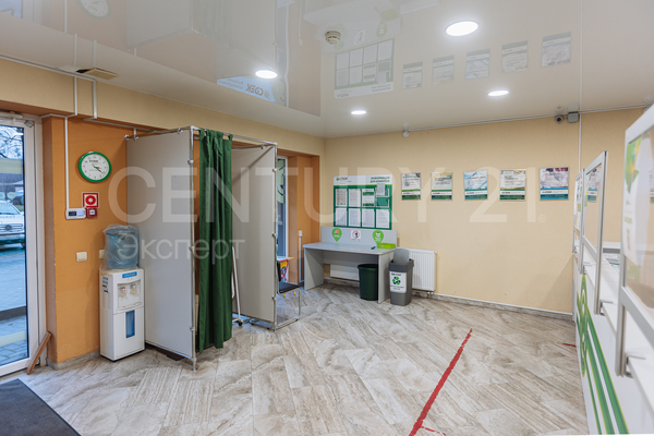Продам коммерческое помещение 83,1 м2, Победы пр-кт, 70Б , Калининград г