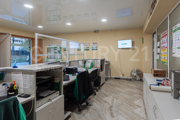 Продам коммерческое помещение 83,1 м2, Победы пр-кт, 70Б , Калининград г
