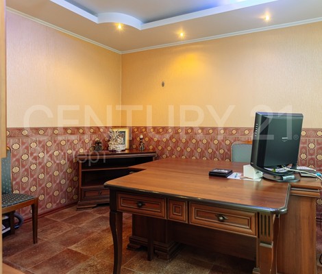 Продам коммерческое помещение 102 м2, У.Громовой ул, 123 , Калининград г