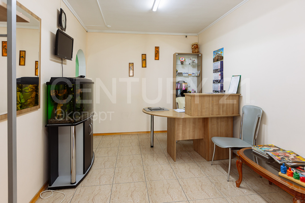 Продам коммерческое помещение 102 м2, У.Громовой ул, 123 , Калининград г