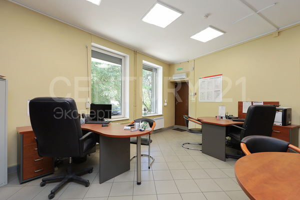 Продам коммерческое помещение 64 м2, Советский пр-кт, 21А , Калининград г