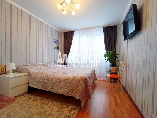 Продам двухкомнатную (2-комн.) квартиру, Новая ул, 2, Михалево п