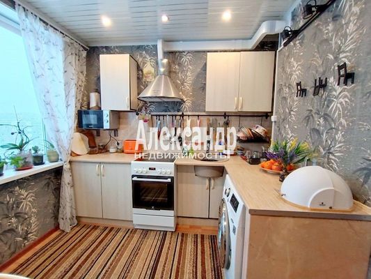 Продам двухкомнатную (2-комн.) квартиру, Новая ул, 2, Михалево п