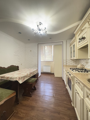 Продам трехкомнатную (3-комн.) квартиру, Ногмова ул, 6, Тырныауз г