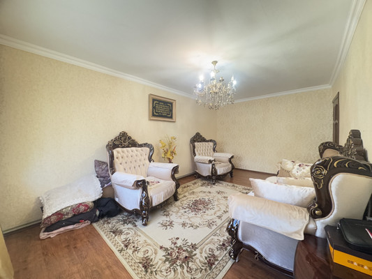 Продам трехкомнатную (3-комн.) квартиру, Ногмова ул, 6, Тырныауз г